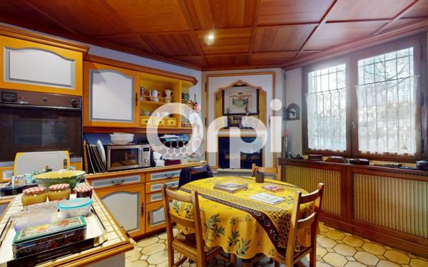 Maison à vendre    7 pièces • 168,84 m2 Bron