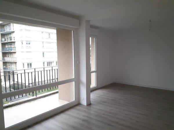 Appartement à louer 3 pièces 105.27m²