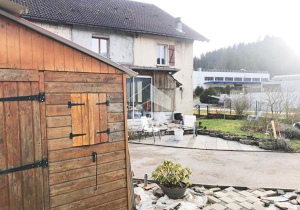 Appartement Orchamps-vennes 7 pièce(s) 200 m2