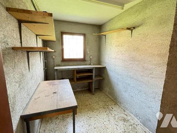 A vendre - Manosque (04) - Alpes de Haute Provence: Villa proche du centre ville de Manosque d'...