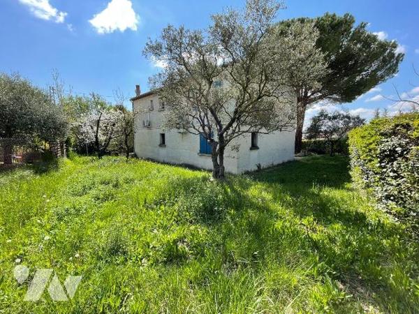 A vendre - Manosque (04) - Alpes de Haute Provence: Villa proche du centre ville de Manosque d'...