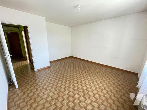 A vendre - Manosque (04) - Alpes de Haute Provence: Villa proche du centre ville de Manosque d'...