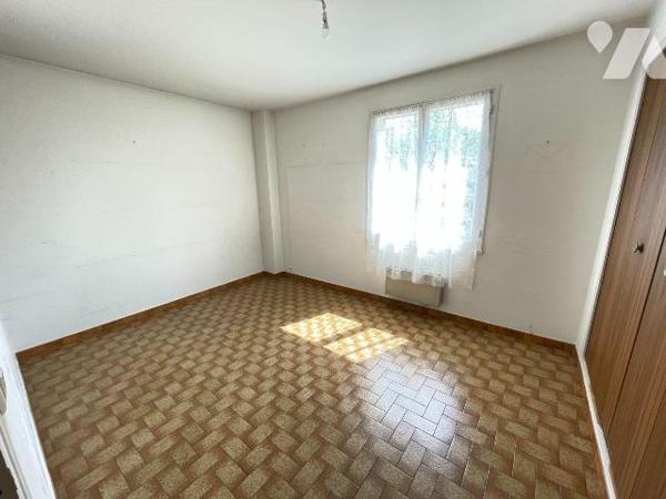 A vendre - Manosque (04) - Alpes de Haute Provence: Villa proche du centre ville de Manosque d'...