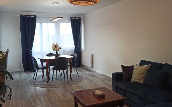 Appartement à louer    3 pièces • 71 m2 Montigny-le-Bretonneux