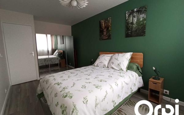 Appartement à louer    3 pièces • 71 m2 Montigny-le-Bretonneux