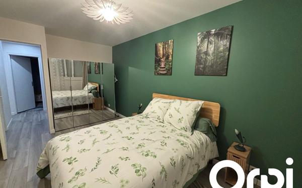 Appartement à louer    3 pièces • 71 m2 Montigny-le-Bretonneux