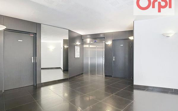 Appartement à louer    2 pièces • 42,24 m2 Choisy-le-Roi