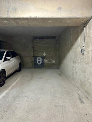 Vincennes Est- Place de Parking -12m2