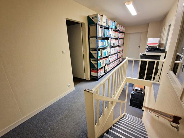 Local commercial Thouarce 8 pièce(s) 190 m2