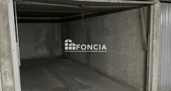 Location Parking 10 m² - Roanne 42300