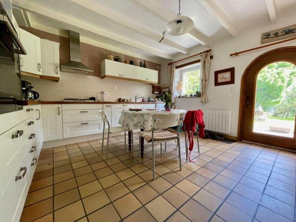 Maison à vendre à Ploumilliau dans les Côtes-d'Armor (22300), ref : A43a