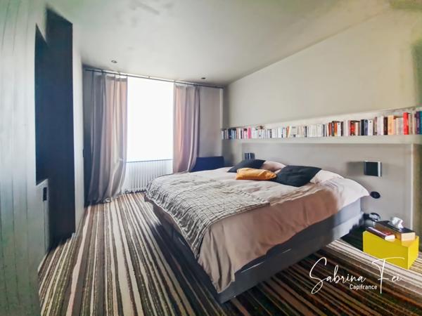 Maison en pierre au charme fou, pensée par un architecte, à deux pas de La Rochelle !