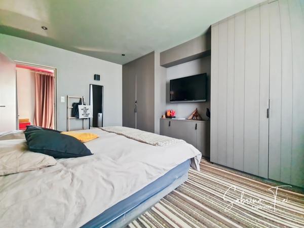 Maison en pierre au charme fou, pensée par un architecte, à deux pas de La Rochelle !