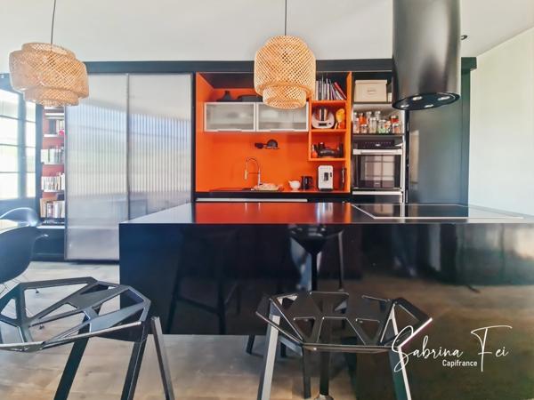 Maison en pierre au charme fou, pensée par un architecte, à deux pas de La Rochelle !