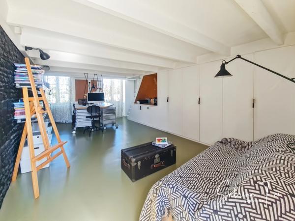 Maison en pierre au charme fou, pensée par un architecte, à deux pas de La Rochelle !