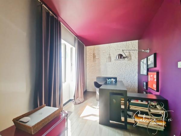 Maison en pierre au charme fou, pensée par un architecte, à deux pas de La Rochelle !