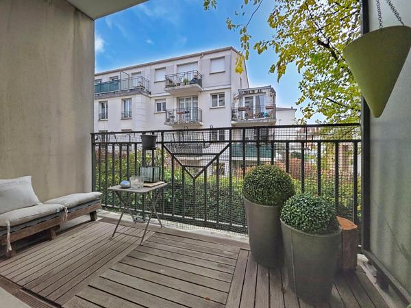 APPARTEMENT TROIS PIECES BALCON CAVE ET PARKING