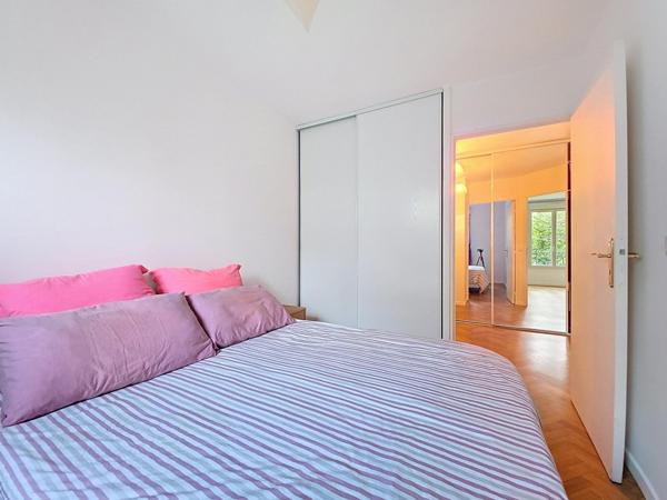 APPARTEMENT TROIS PIECES BALCON CAVE ET PARKING