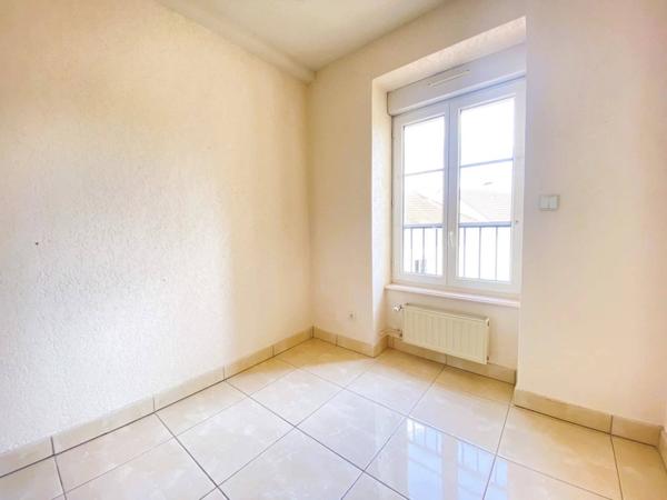 03200 VICHY - APPARTEMENT- 4 PIÈCES AVEC 2 BALCONS -TERRASSE -BOX ET CAVE -COEUR DE VILLE