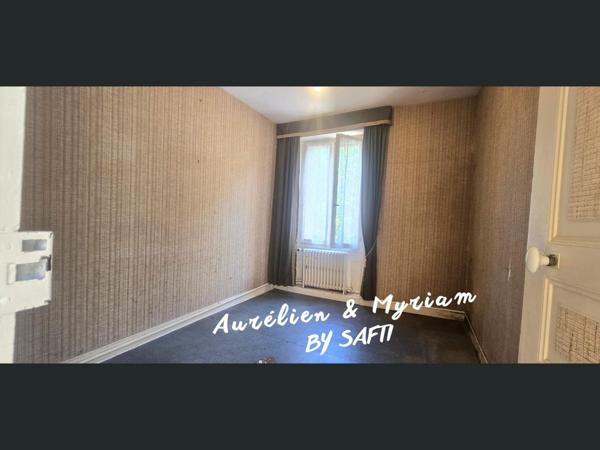 Ensemble immobilier mixte de 182 m² à rénover