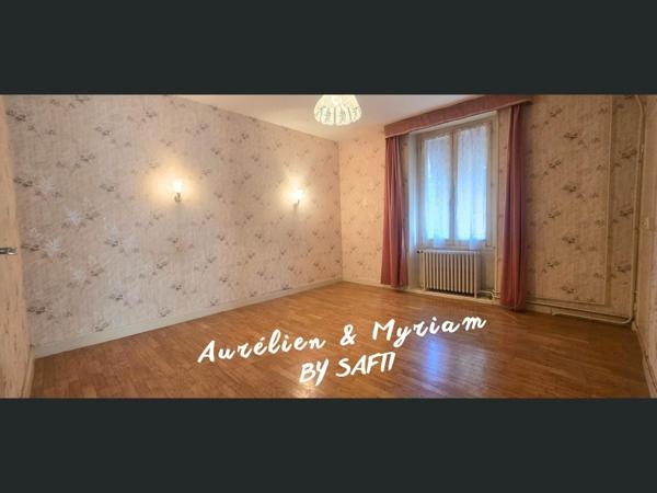 Ensemble immobilier mixte de 182 m² à rénover