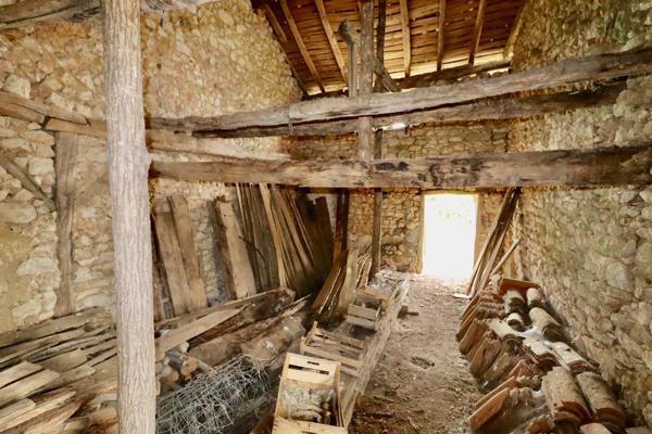 Grange à vendre à Montbron (16220) - Charente