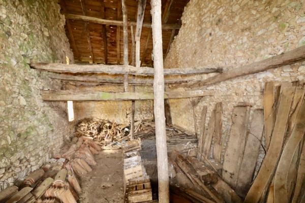 Grange à vendre à Montbron (16220) - Charente