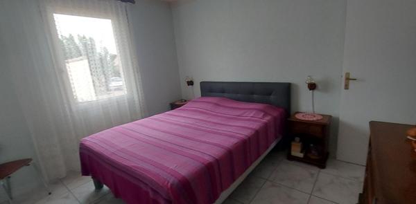 30. GARD. CLARENSAC. Elegante villa contemporaine de plain-pied de 108 m² sur terrain de 1140 m²