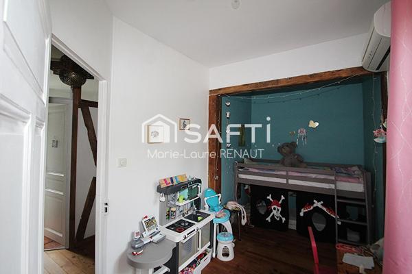 Maison ancienne rénovée – 4 chambres – Terrain arboré