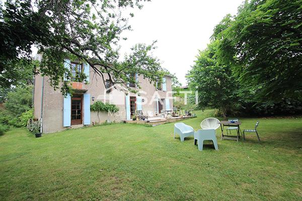 Maison ancienne rénovée – 4 chambres – Terrain arboré