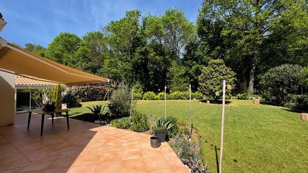 AIFFRES - Pavillon de plain pied de 144m² avec double garage