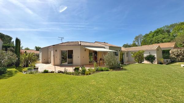 AIFFRES - Pavillon de plain pied de 144m² avec double garage