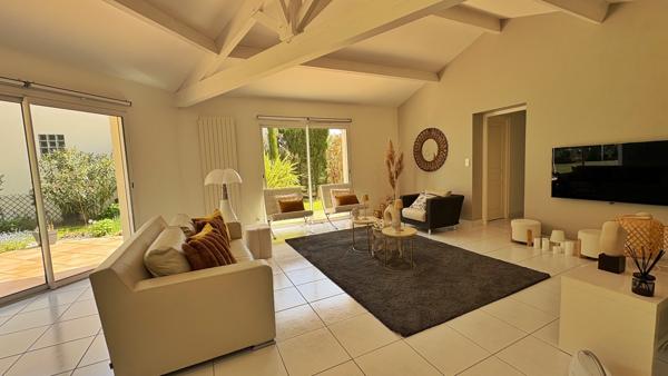 AIFFRES - Pavillon de plain pied de 144m² avec double garage