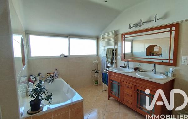 Maison à vendre 9 pièces 284 m² Oyonnax