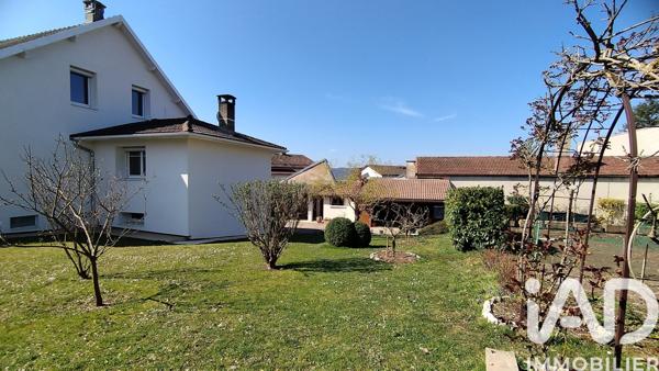 Maison à vendre 9 pièces 284 m² Oyonnax