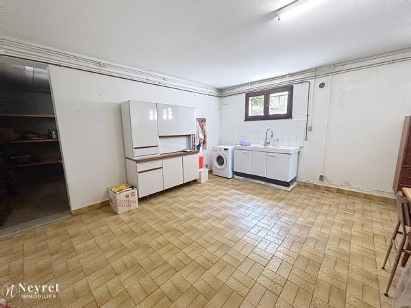 SOUS OFFRE !!! MAISON FEYZIN 4 CHAMBRES 245 m²