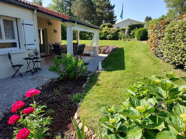 Plain‑pied avec jardin paysagé – Village de vacances Le Chat