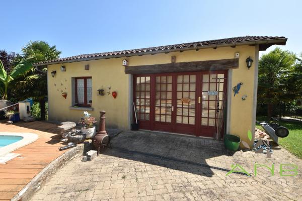 Maison en pierre à 8 chambres au calme - avec piscine à Saint-Pardoux-la-Rivière 24470