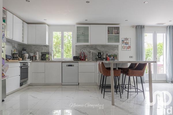 Maison traditionnelle 5 pièces de 90 m² à Limay (78520)