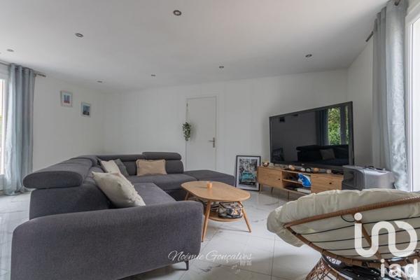 Maison traditionnelle 5 pièces de 90 m² à Limay (78520)