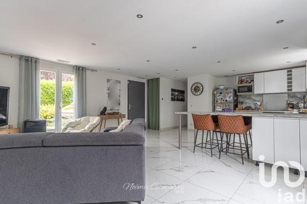 Maison traditionnelle 5 pièces de 90 m² à Limay (78520)