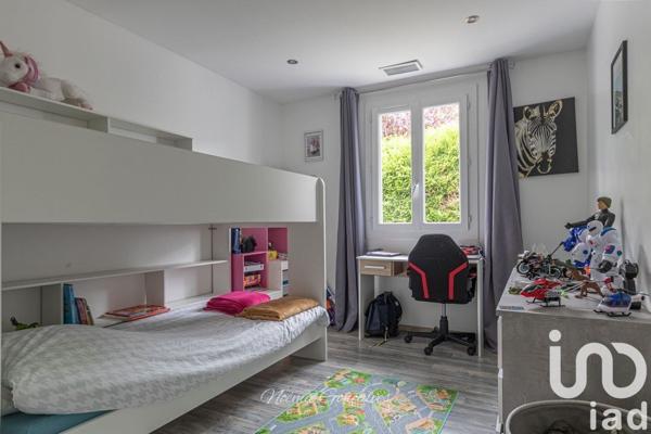 Maison traditionnelle 5 pièces de 90 m² à Limay (78520)