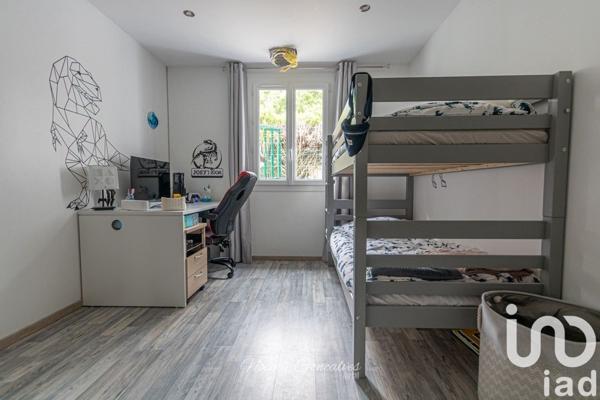 Maison traditionnelle 5 pièces de 90 m² à Limay (78520)