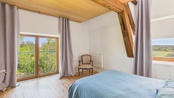 Maison de charme 6 pièces avec piscine, hameau paisible Cajarc