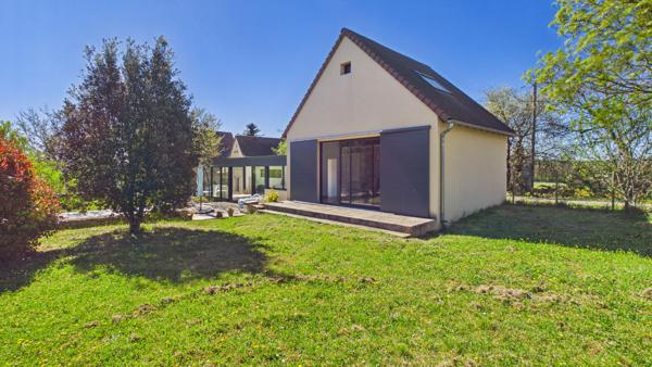 Maison de charme 6 pièces avec piscine, hameau paisible Cajarc