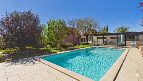 Maison de charme 6 pièces avec piscine, hameau paisible Cajarc