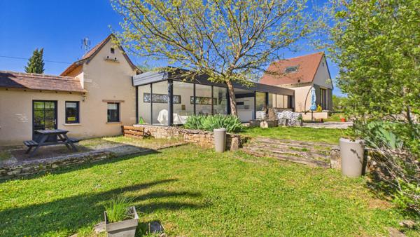 Maison de charme 6 pièces avec piscine, hameau paisible Cajarc