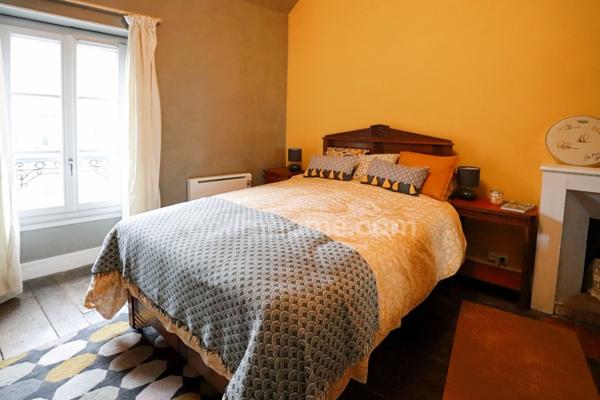 Maison Familiale - 156 m² - 7 pièces - 4 chambres - 2 Garages sur Terrain de 491 m² MAGNAC LAVAL (87190)