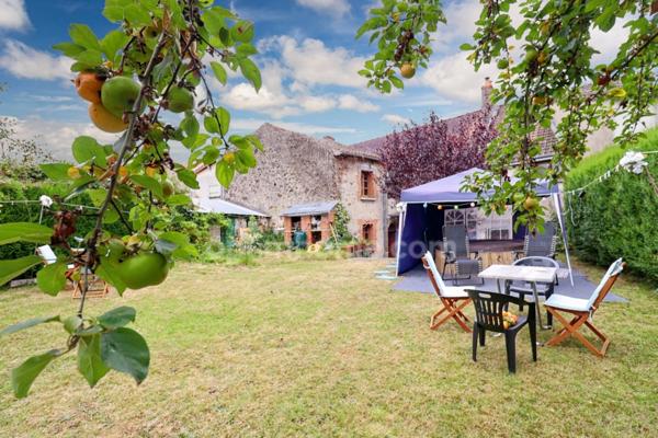 Maison Familiale - 156 m² - 7 pièces - 4 chambres - 2 Garages sur Terrain de 491 m² MAGNAC LAVAL (87190)