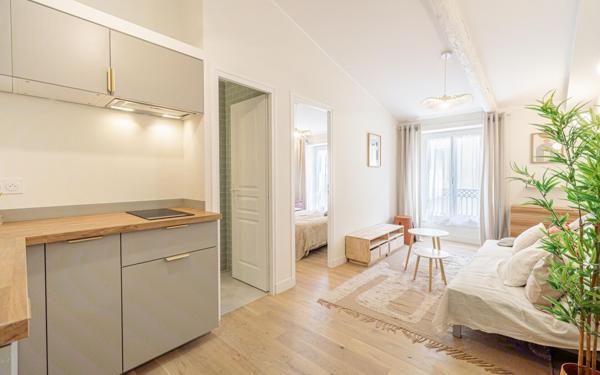 Appartement à vendre    2 pièces • 25,58 m2 Nice